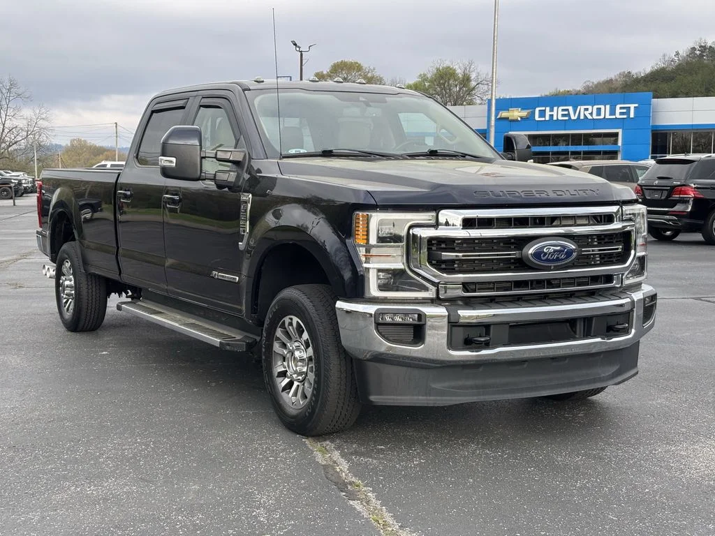 Used 2021 Blue Ford Lariat image 4