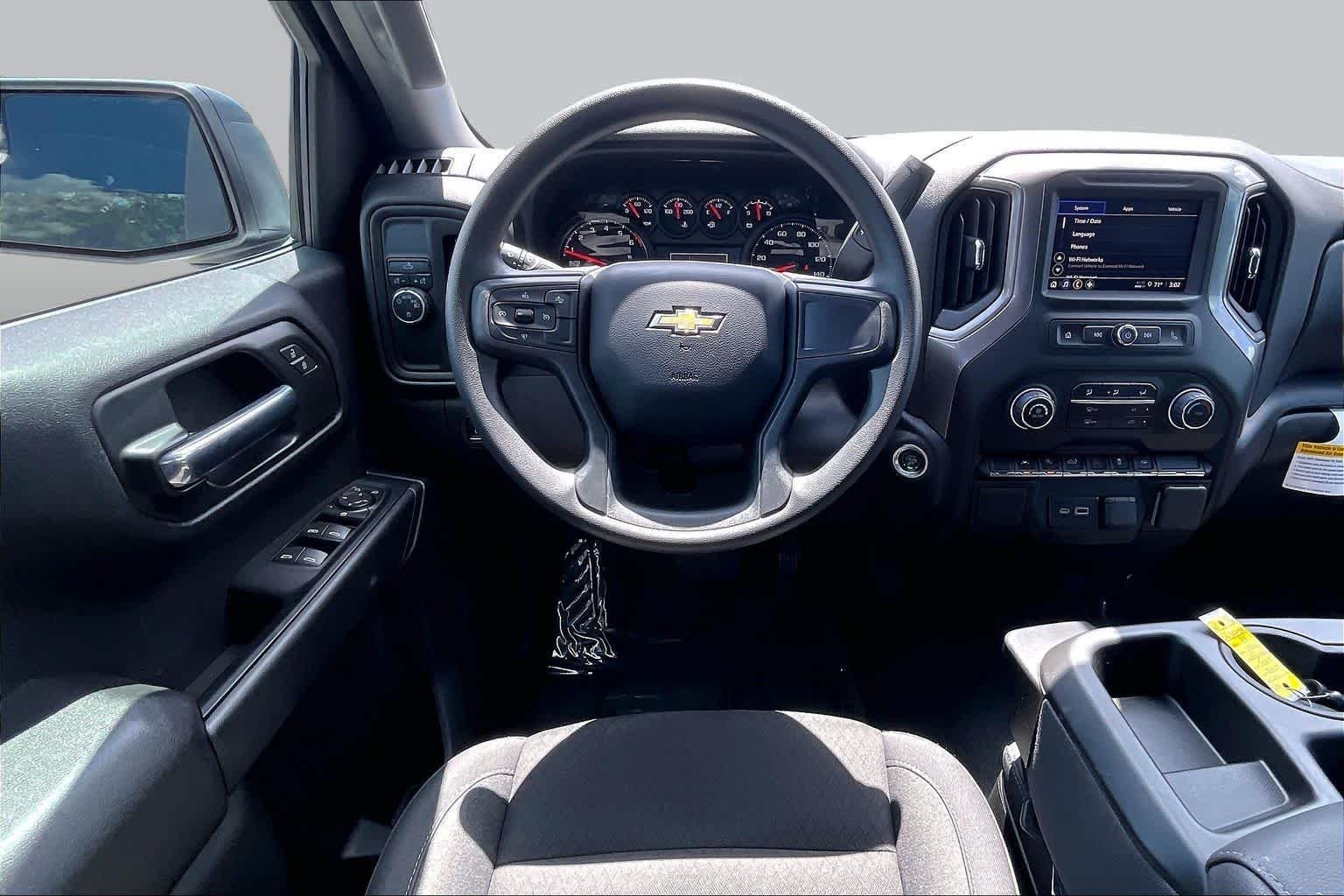 Used 2025 Summit White Chevrolet Custom image 6