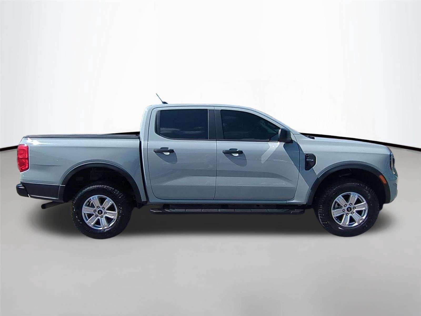 Used 2024 Cactus Gray Ford XL image 6