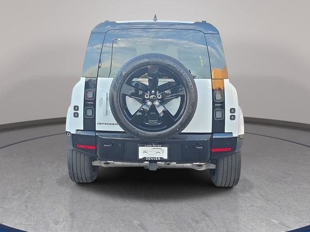 New 2026 Fuji White Land Rover X-Dynamic SE image 6