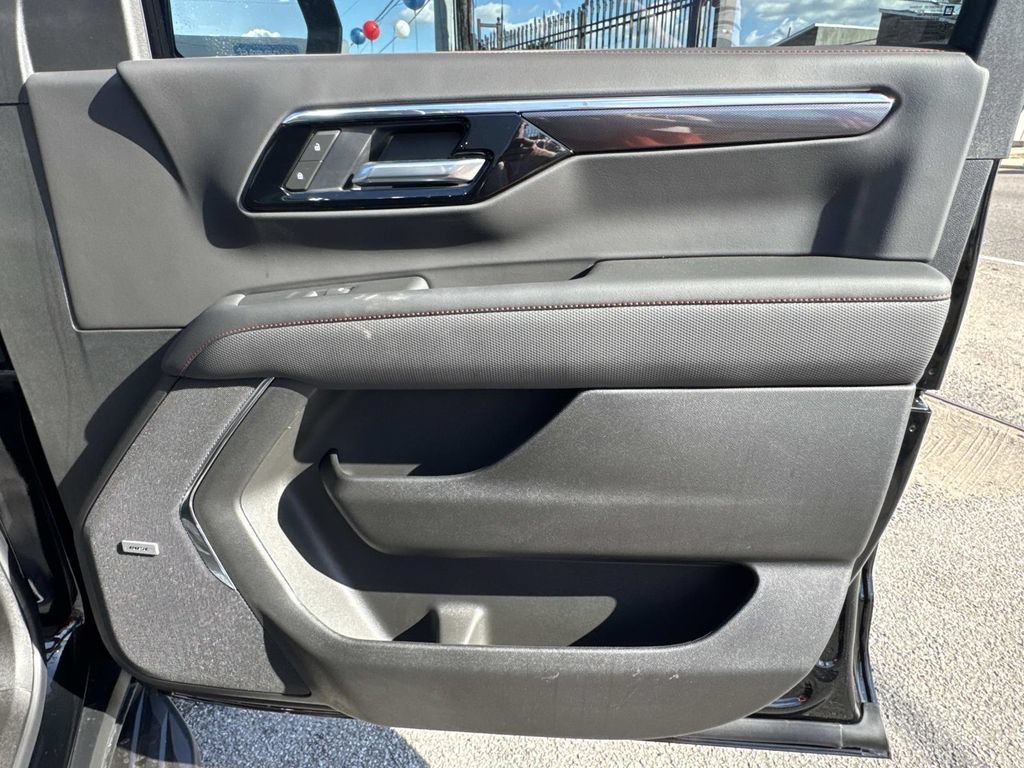 2026 Chevrolet Suburban RST - Photo 16