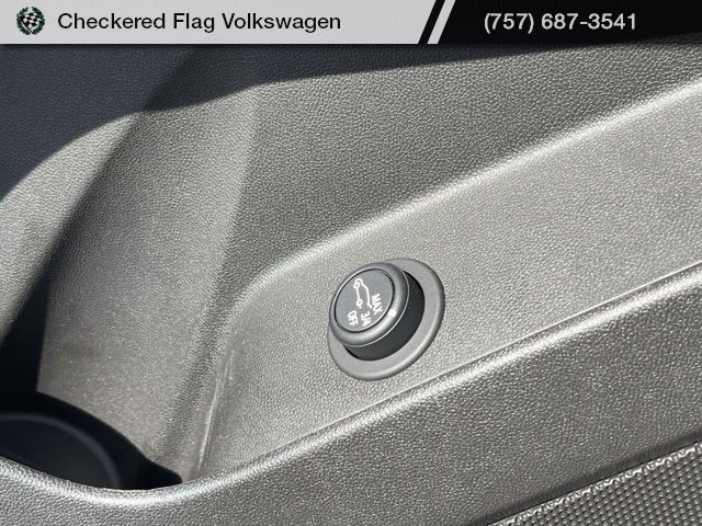 Used 2024 Summit White Chevrolet RS image 17