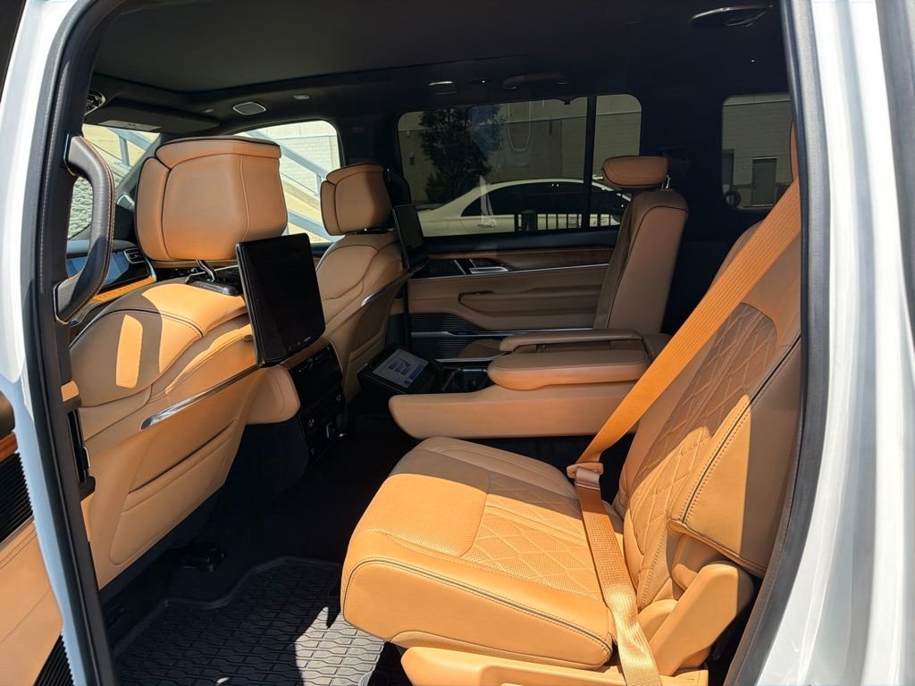 Used 2025 White Jeep Series III image 13