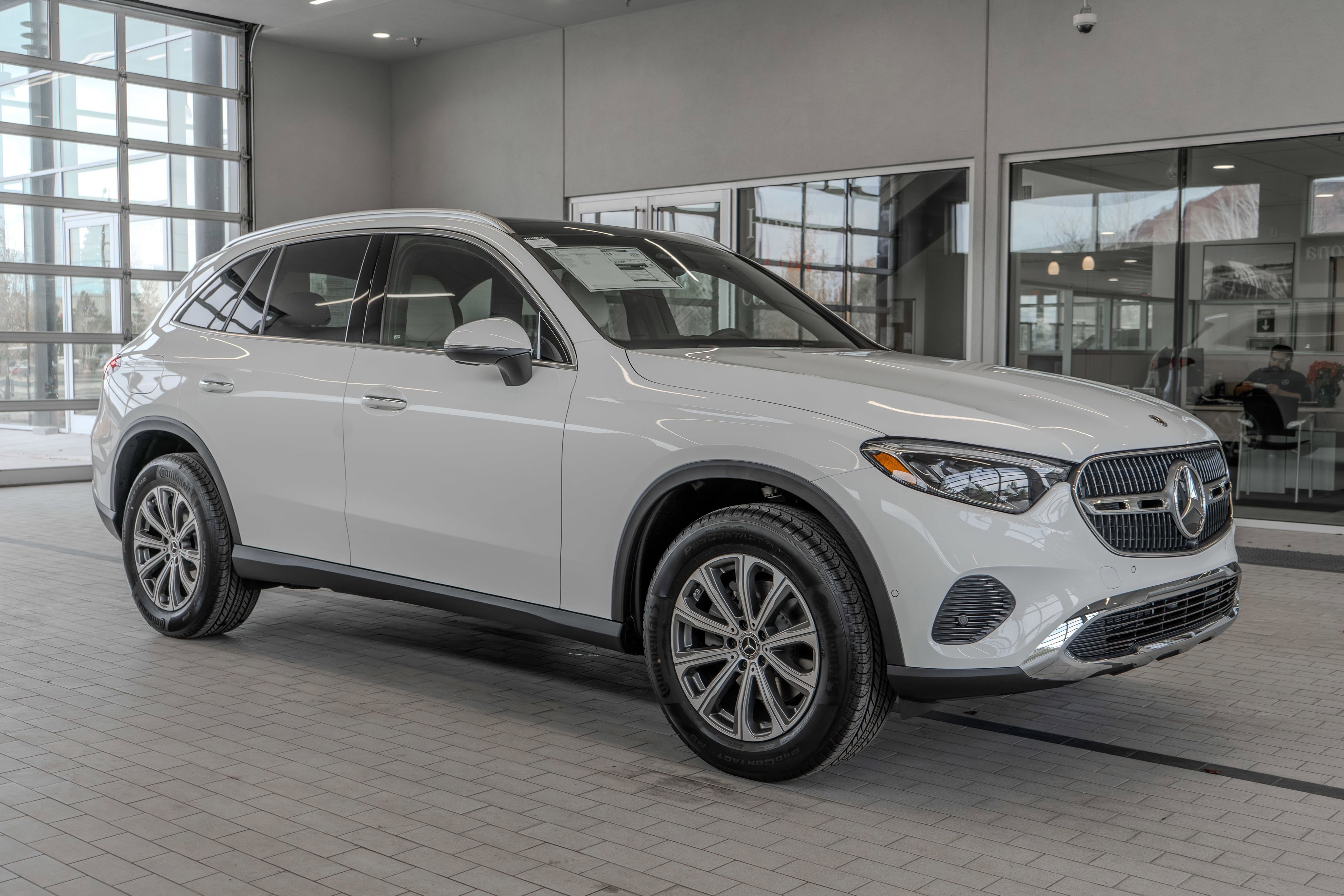 New 2026 Polar White Mercedes-Benz GLC 300 image 12