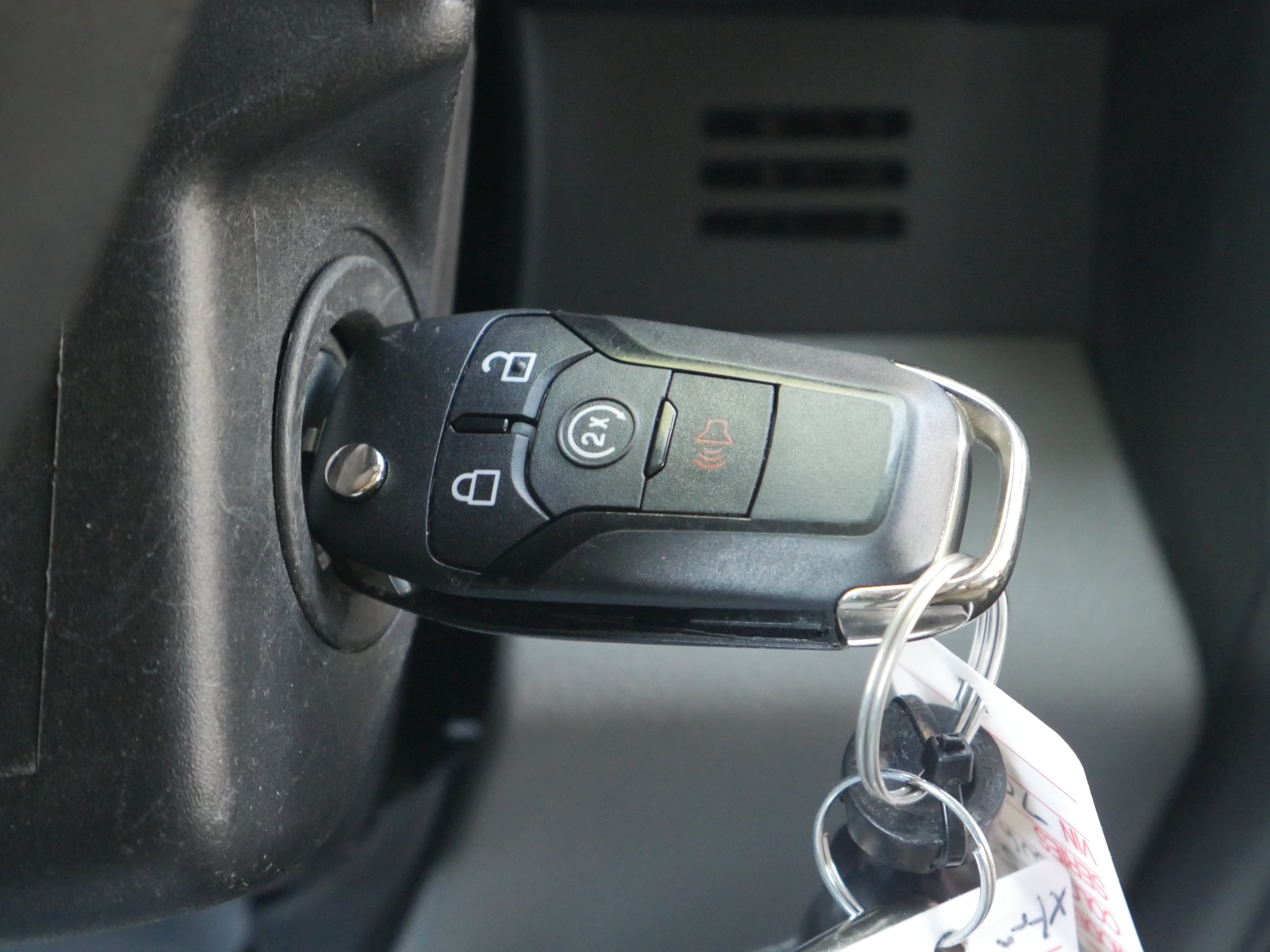 Used 2020 Oxford White Ford XLT image 8