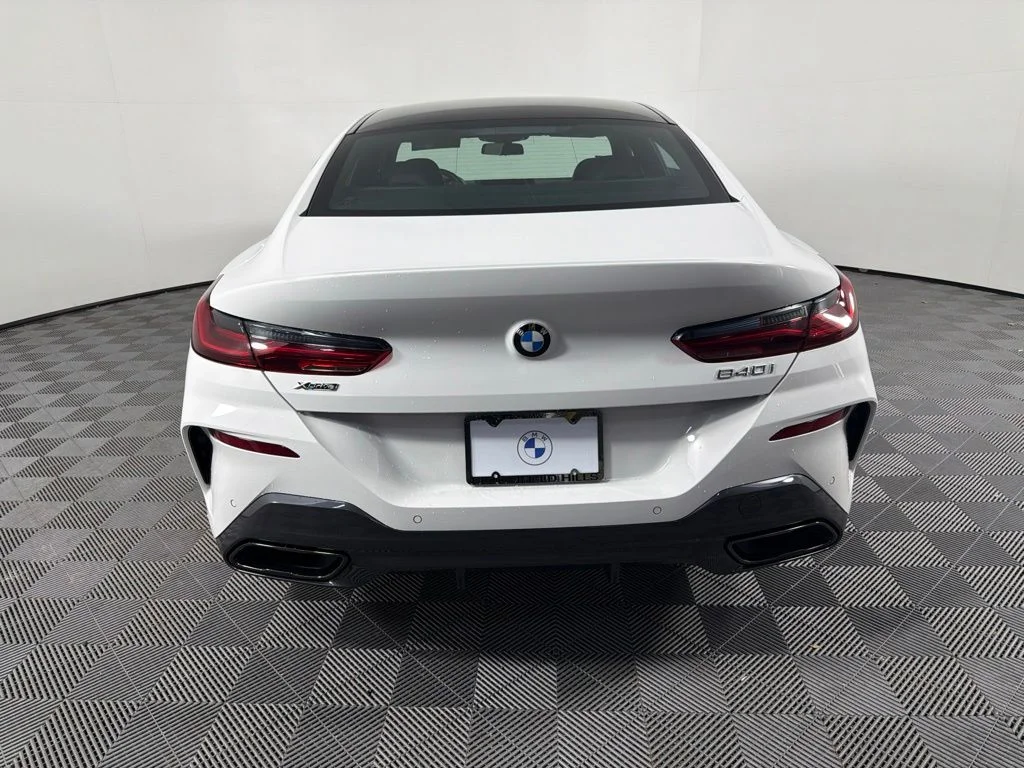 2026 BMW 8 Series 840i - Photo 6