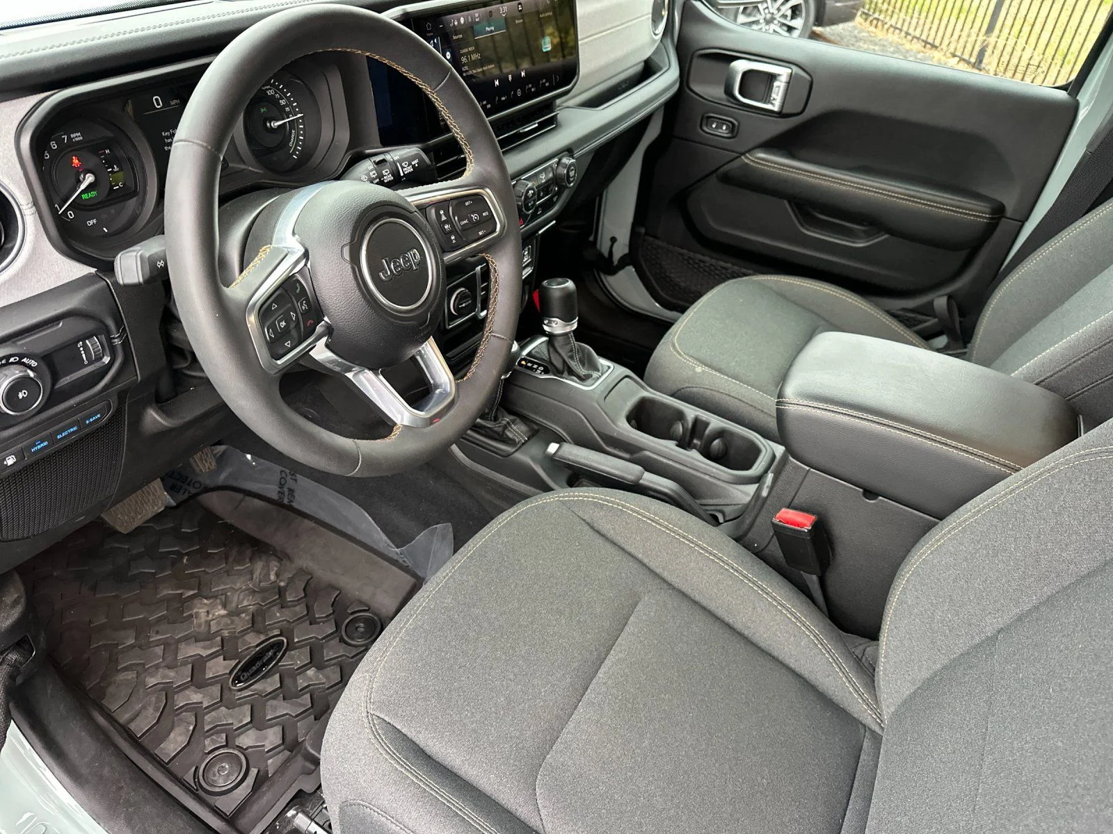 Used 2024 Gray Jeep Sahara 4xe image 9
