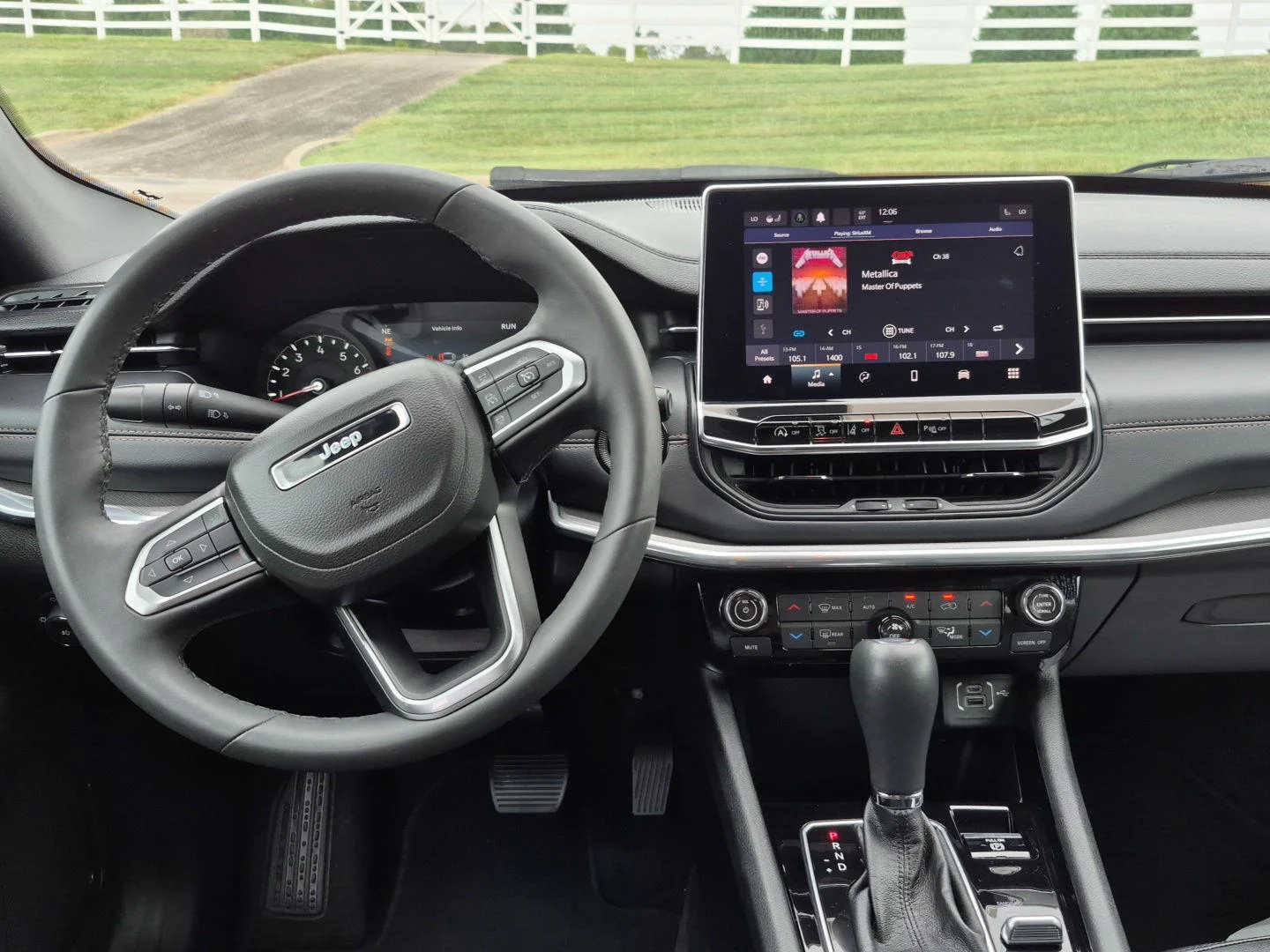 2023 Jeep Compass (RED) Edition - Photo 10