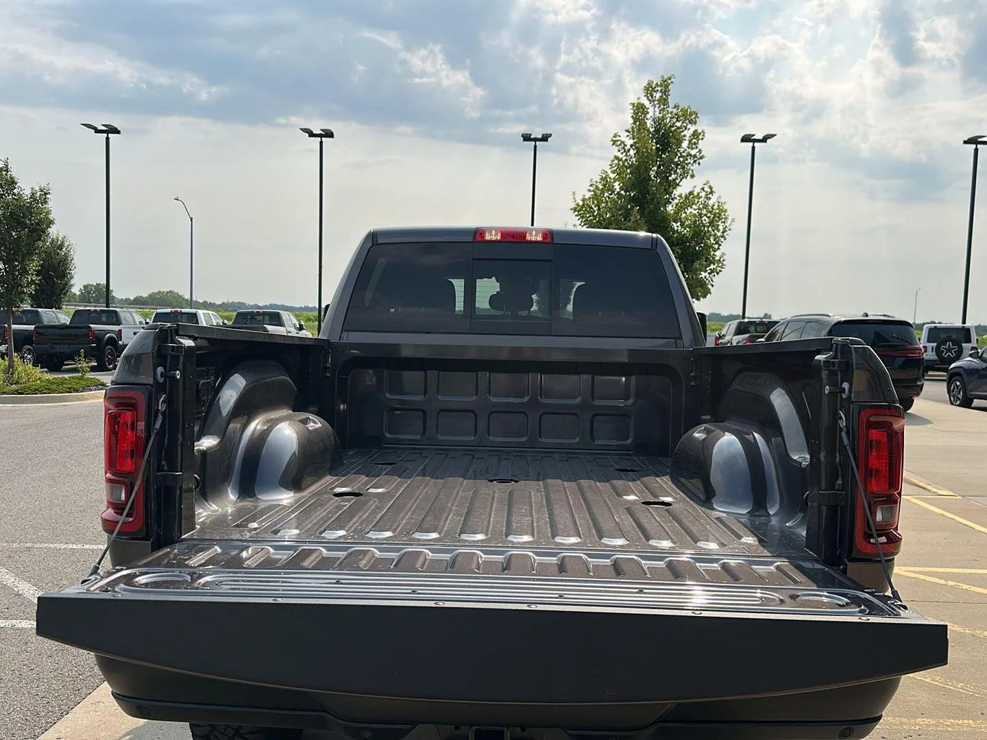 New 2026 Granite Crystal Metallic Clearcoat Ram Warlock image 4