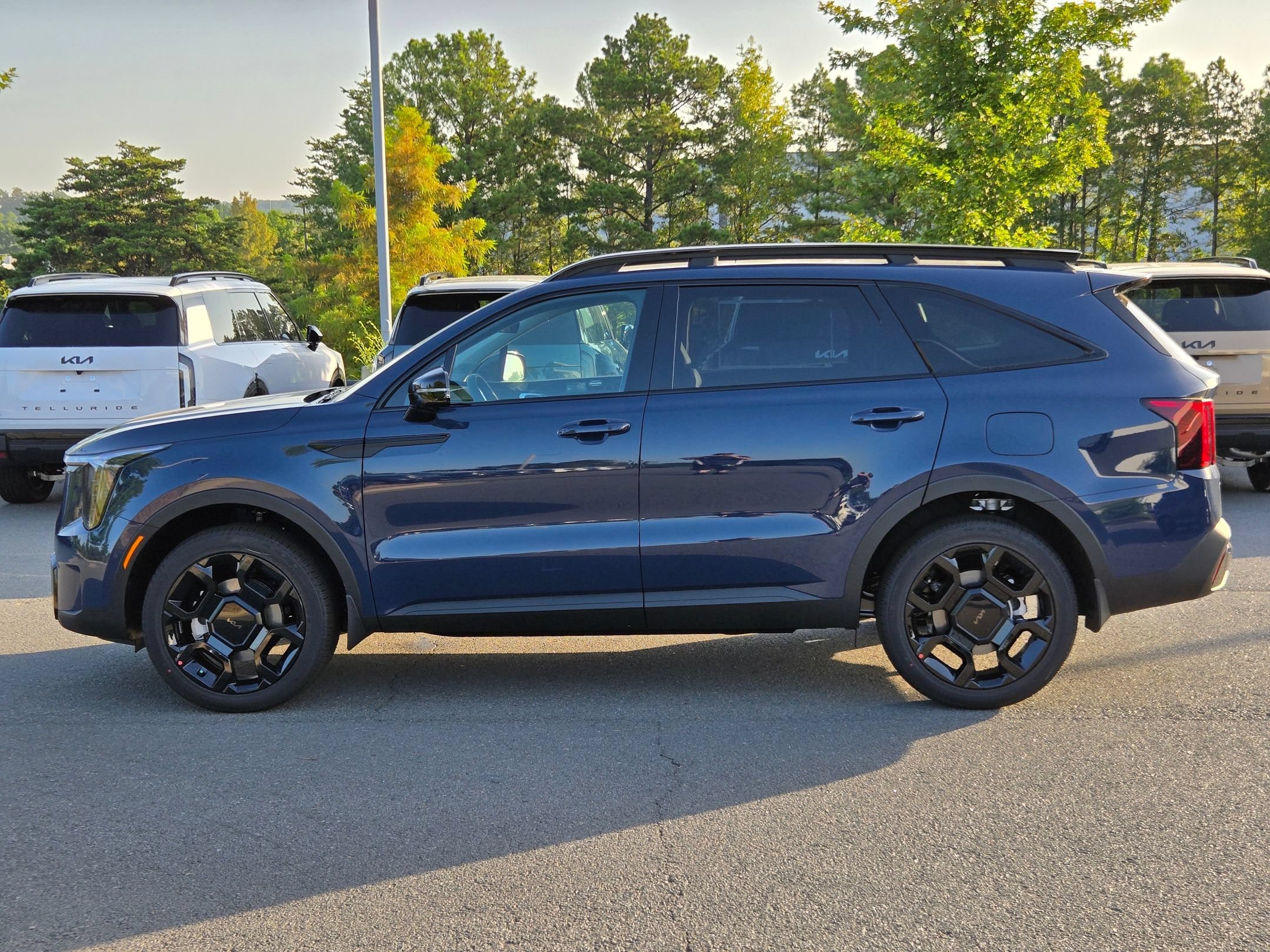 New 2026 Midnight Lake Blue Kia X-Line SX image 4