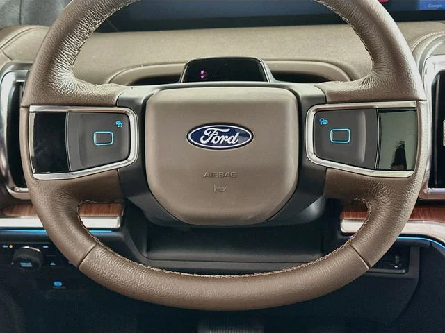 New 2027 White Ford King Ranch image 15