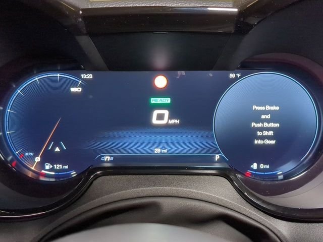 New 2025 Milano White Exterior Paint Alfa Romeo Base image 17