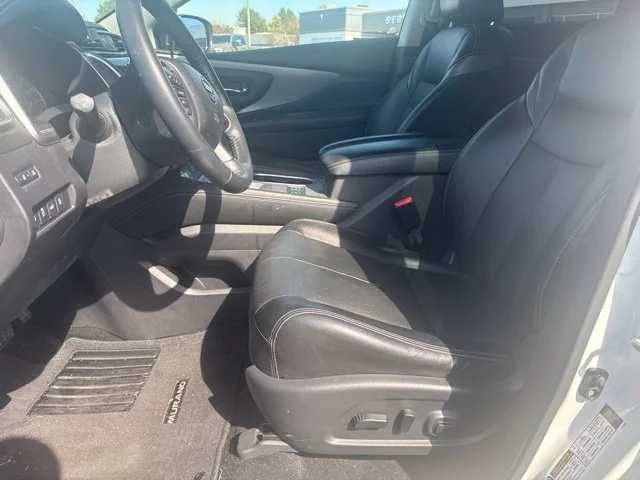 Used 2020 White Nissan SL image 7