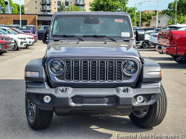 New 2026 Granite Crystal Metallic Clearcoat Jeep Sport S image 4