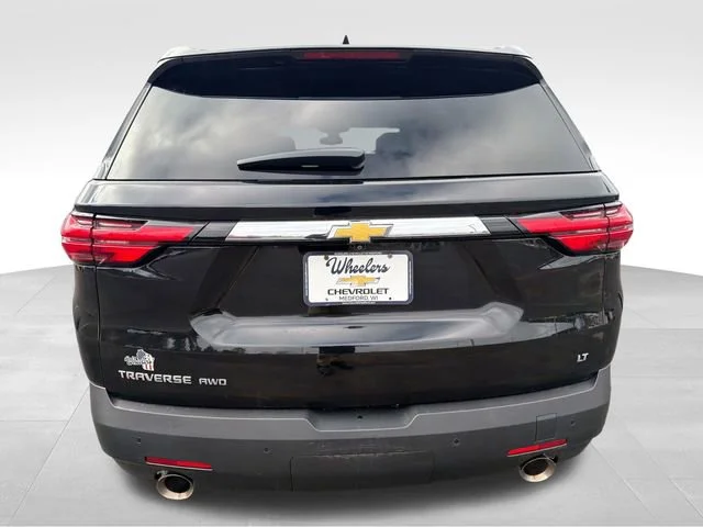 Used 2022 Mosaic Black Metallic Chevrolet LT Leather image 4