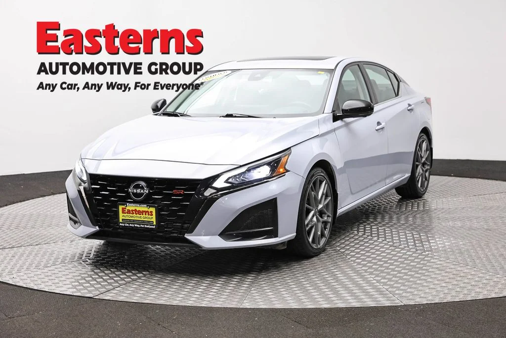 Used 2023 Gray Nissan 2.0 SR image 1