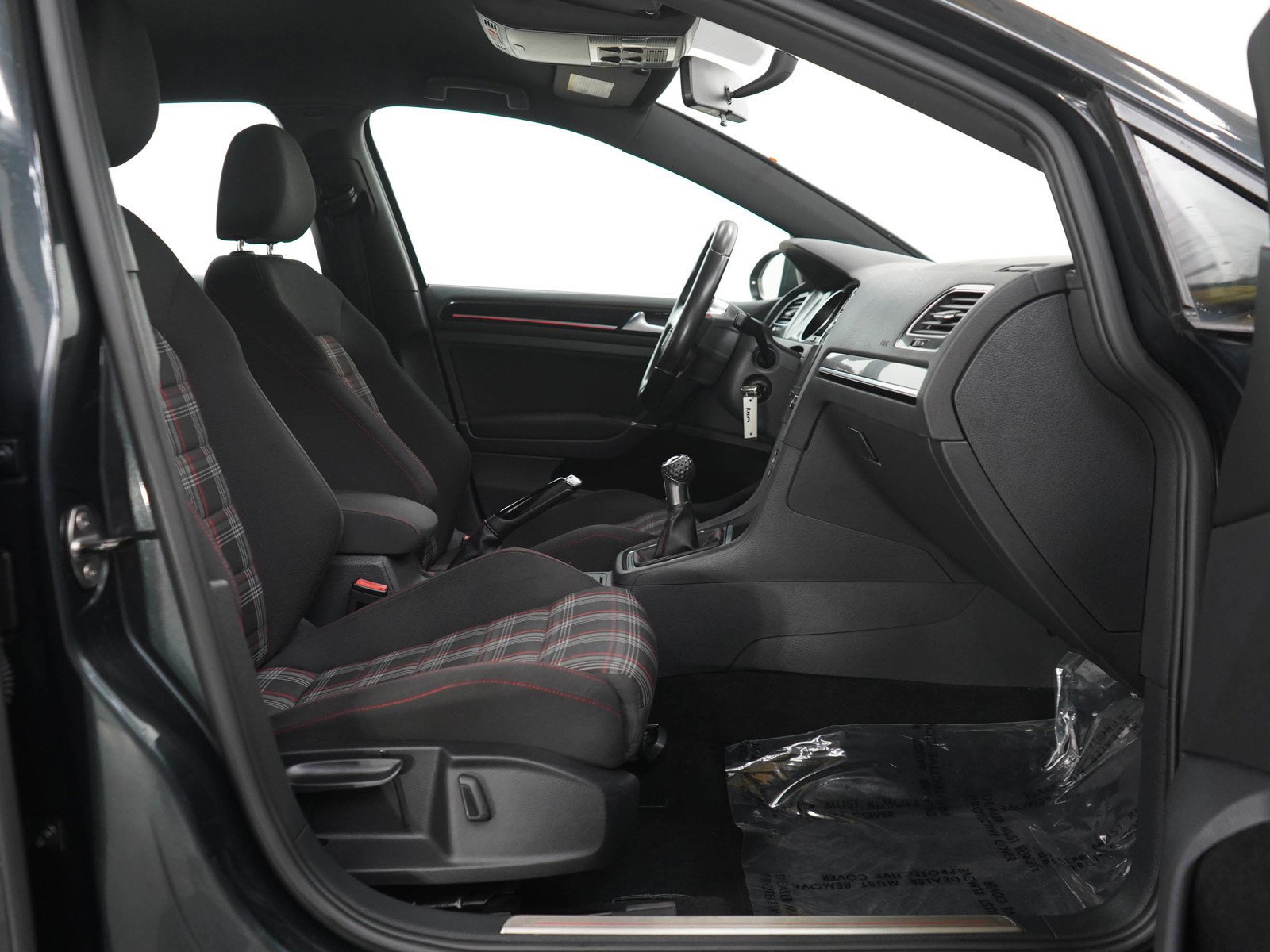 Used 2017 Deep Black Pearl Volkswagen S image 11