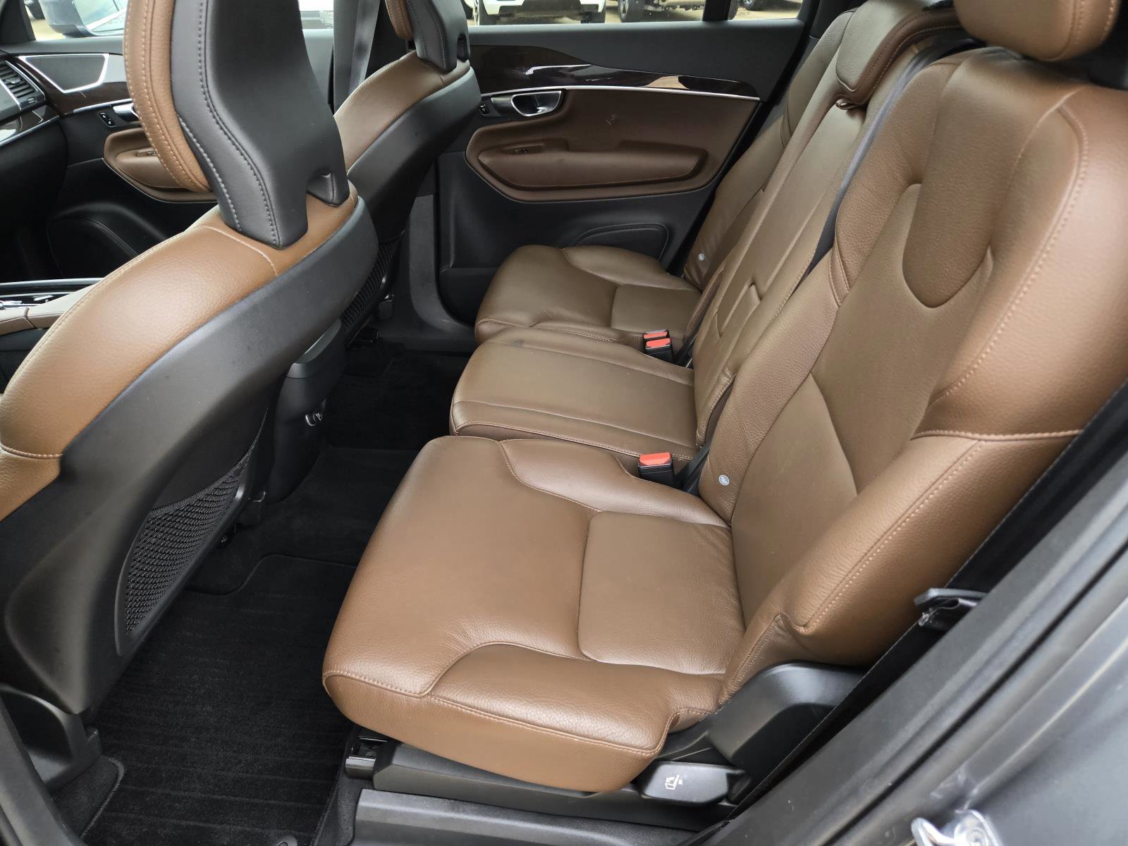 Used 2019 Gray Metallic Volvo Momentum image 32