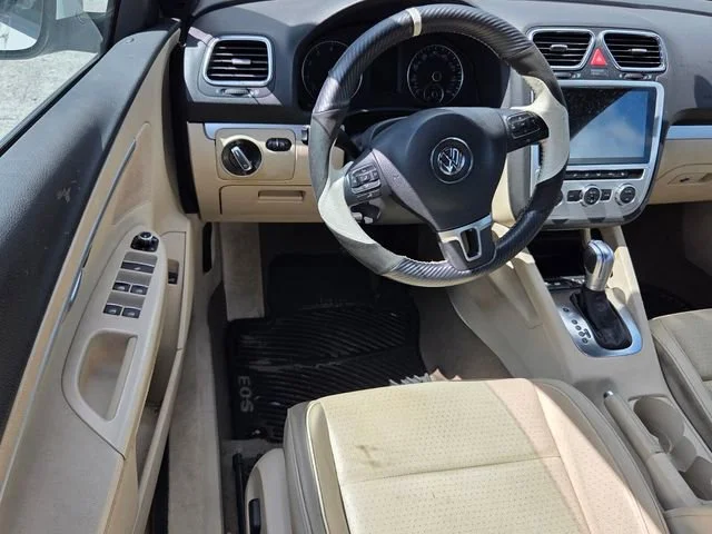 Used 2013  Volkswagen Sport image 5