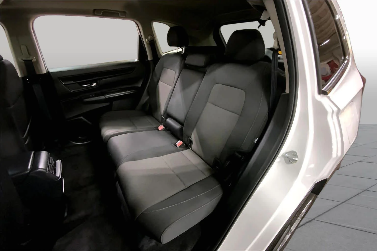 Used 2025 Platinum White Pearl Honda EX image 21