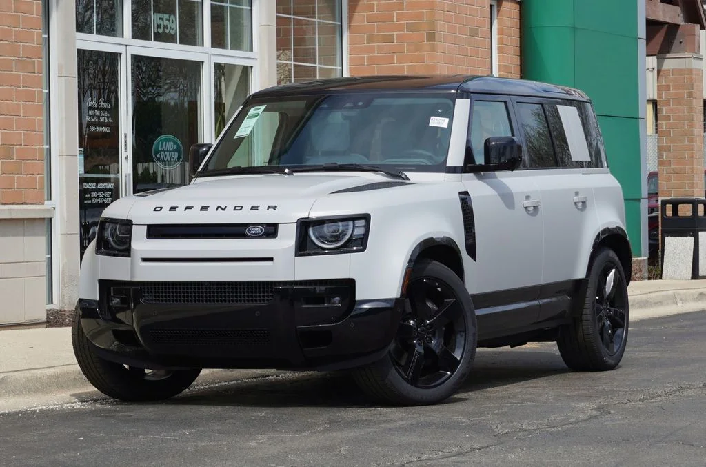2026 Land Rover Defender 110 X-Dynamic SE P500's photo