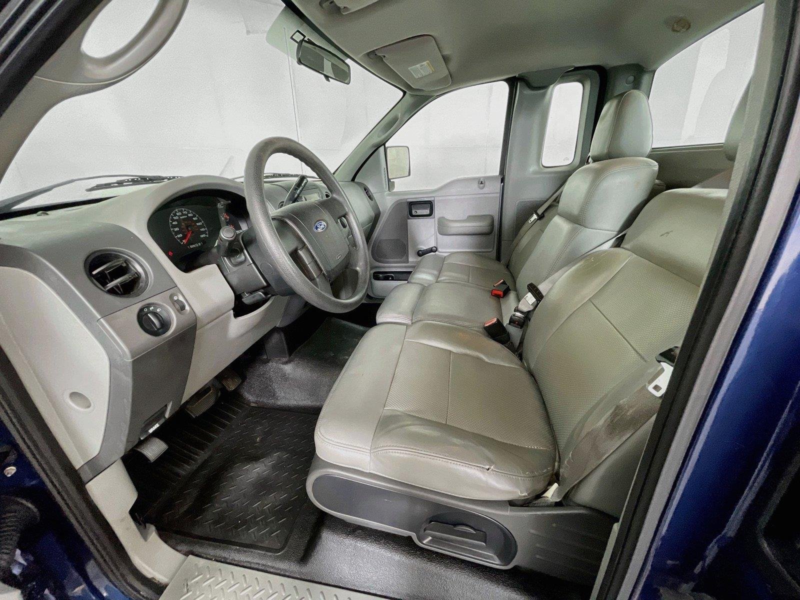 Used 2007 Dark Blue Pearl Metallic Ford XL image 19