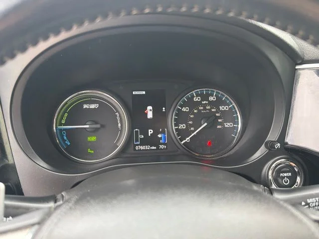Used 2019 Red Mitsubishi SEL image 26