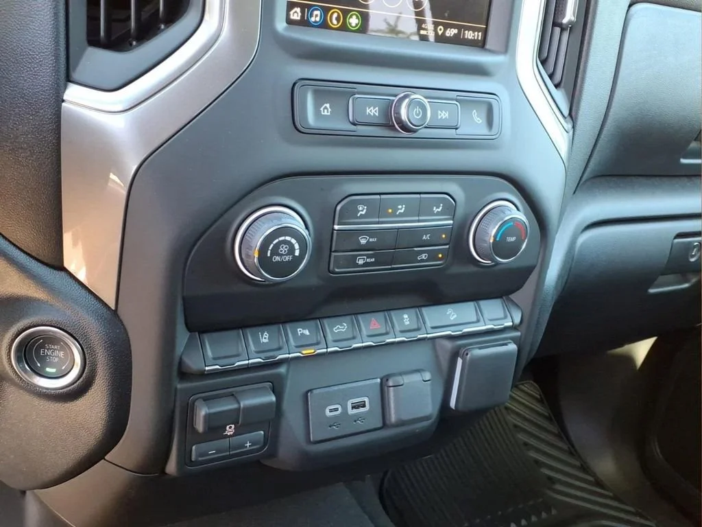 2026 Chevrolet Silverado 2500 HD Custom - Photo 6