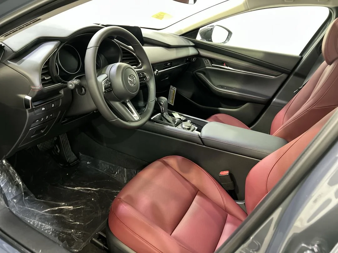 2026 Mazda Mazda3 Carbon Edition - Photo 14