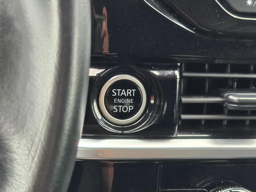 Used 2024 Gray Nissan SV image 18