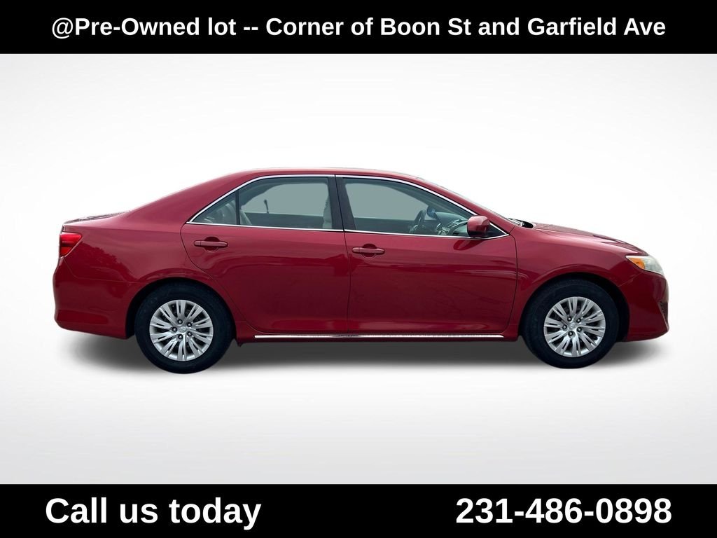 Used 2012 Red Toyota LE image 6