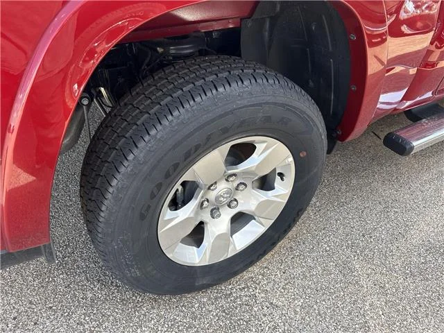 New 2026 Molten Red Pearl-Coat  Paint Ram BIGHORN/LONESTAR CREW 4X4 image 16