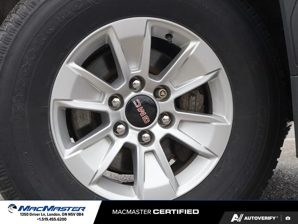 Used 2021  GMC  image 9