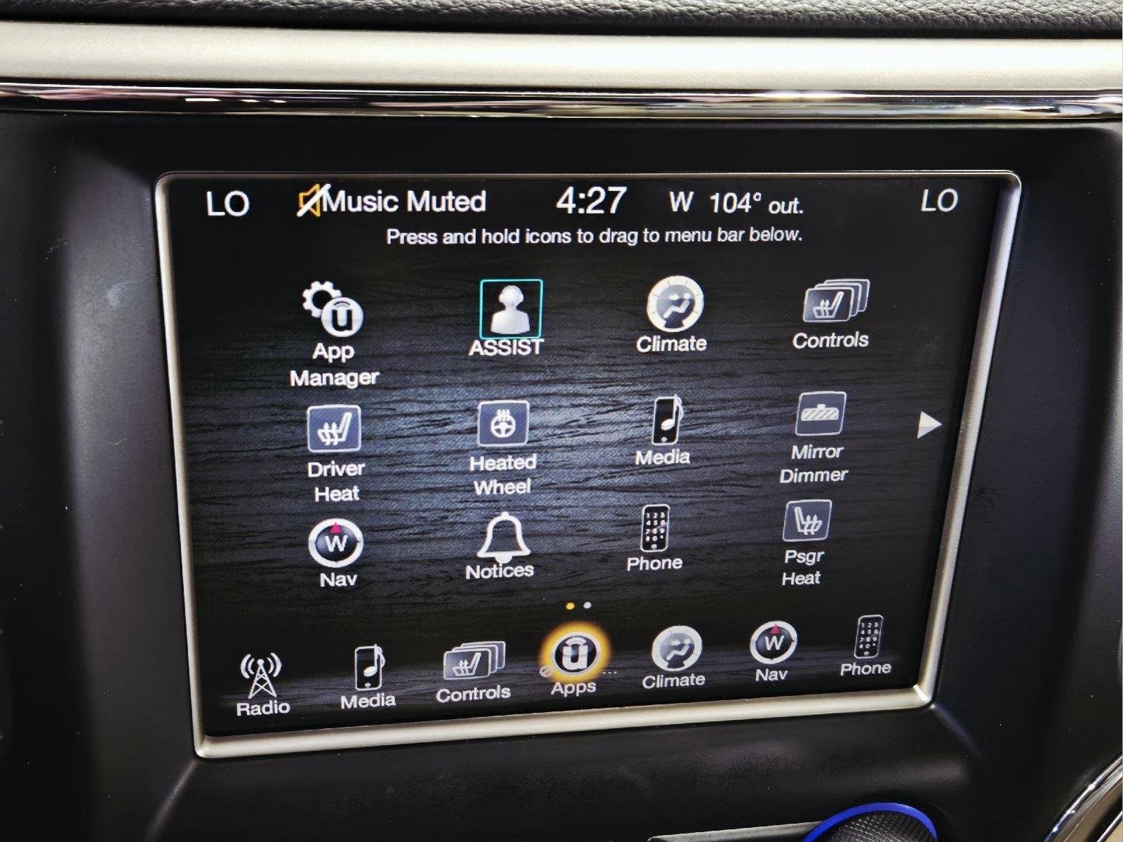 Used 2015 Bright White Clearcoat Jeep Limited image 25