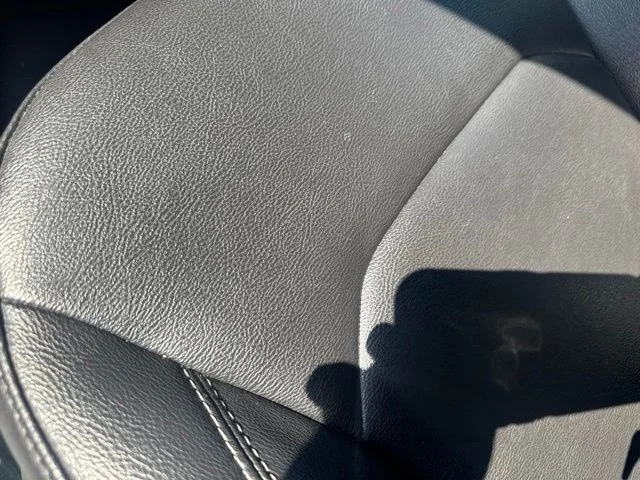 Used 2025 White Jeep Limited image 6