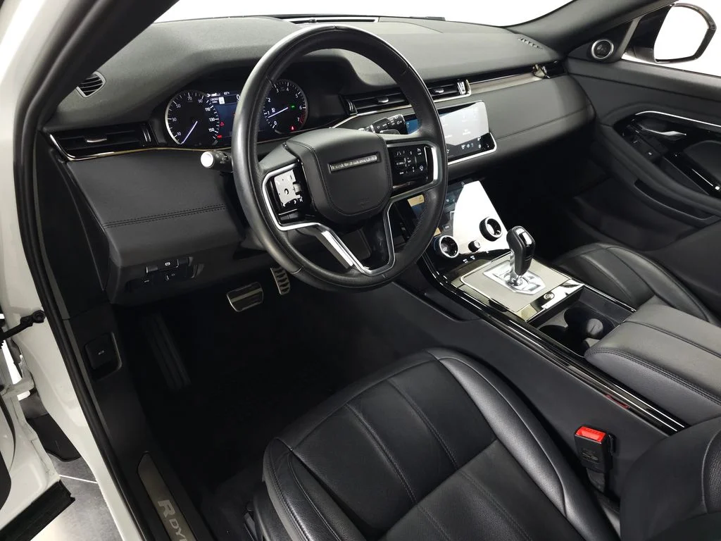 Used 2023 White Land Rover R-Dynamic SE image 15
