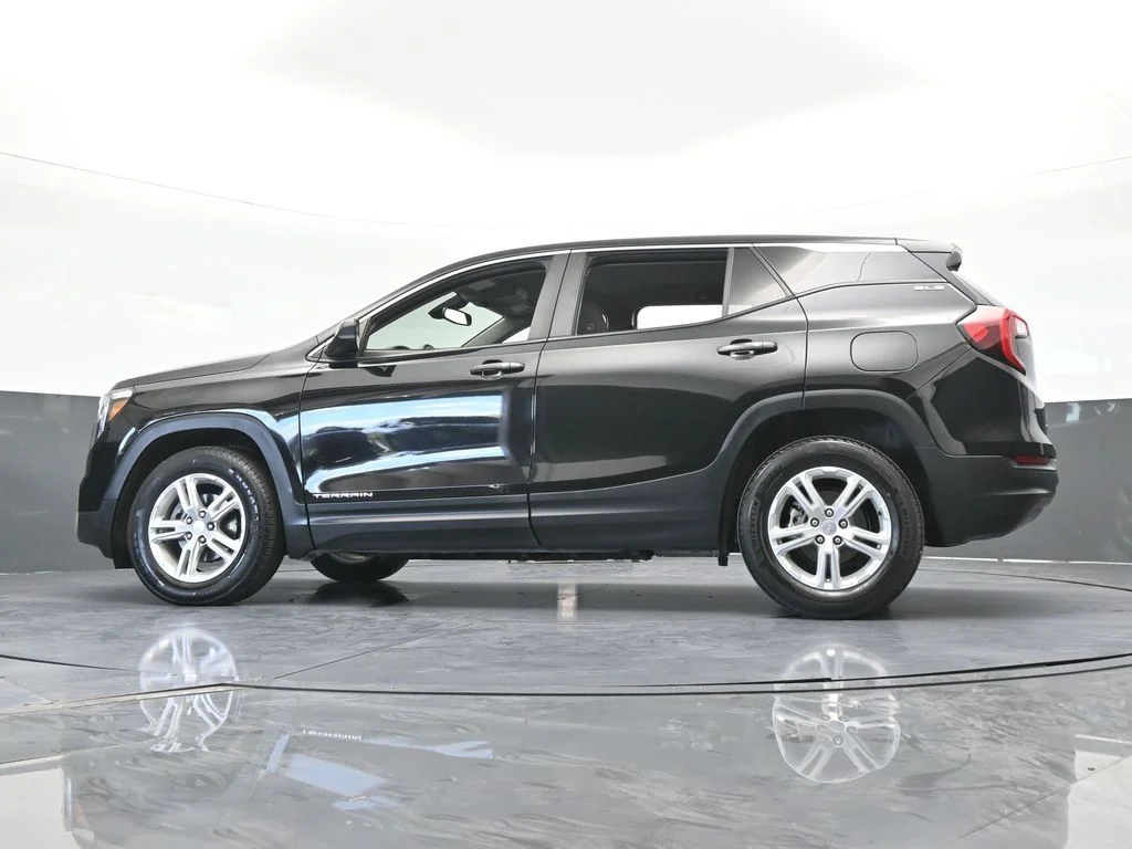 Used 2023 Ebony Twilight Metallic GMC SLE image 53