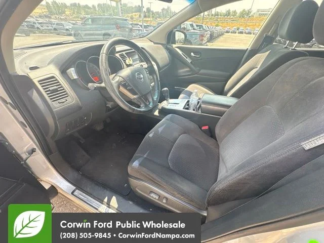 Used 2009 Silver Nissan SL image 10