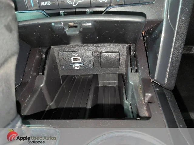 Used 2016 Black Ford XLT image 23