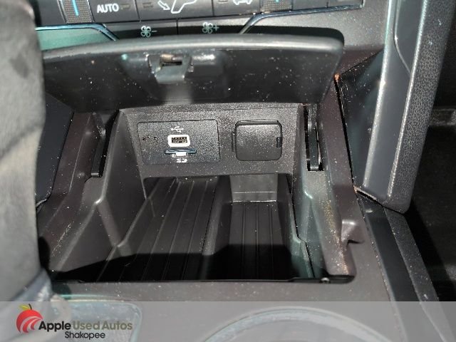 Used 2016 Black Ford XLT image 23