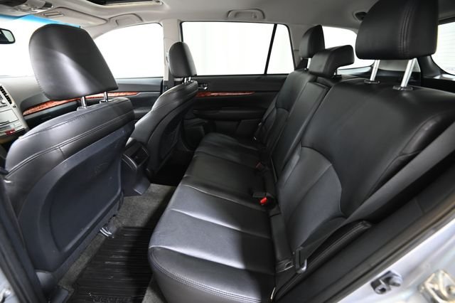 Used 2012 Silver Subaru 2.5i image 7