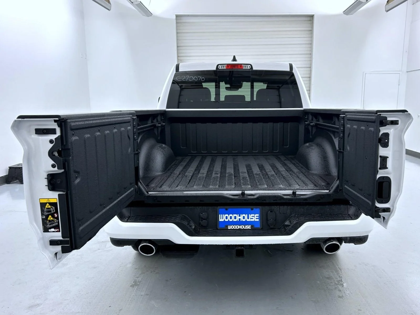 New 2027 White Ram Limited image 24