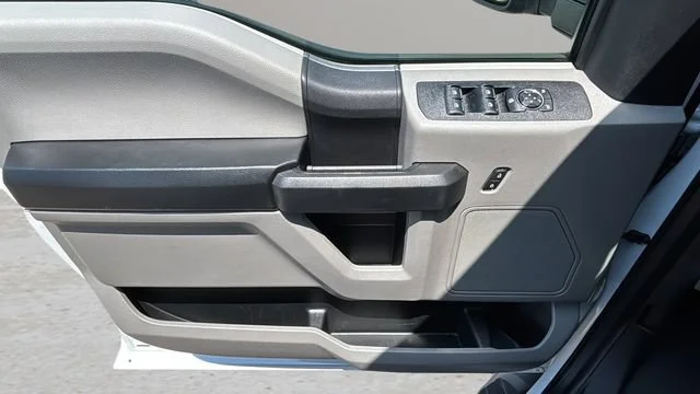 Used 2020 White Ford XL image 19