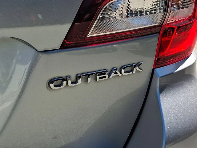 Used 2019 Silver Subaru 2.5i image 31