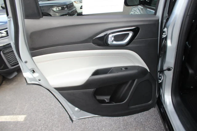 Used 2025 Silver Jeep Limited image 23