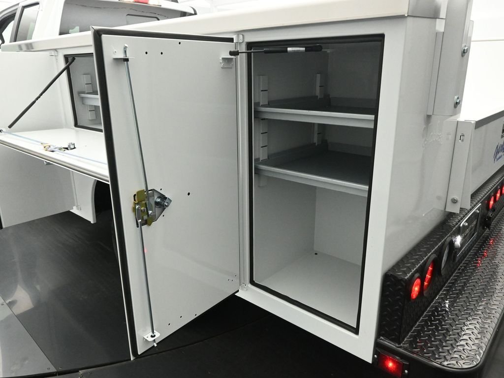 New 2026 Oxford White Ford XL image 21