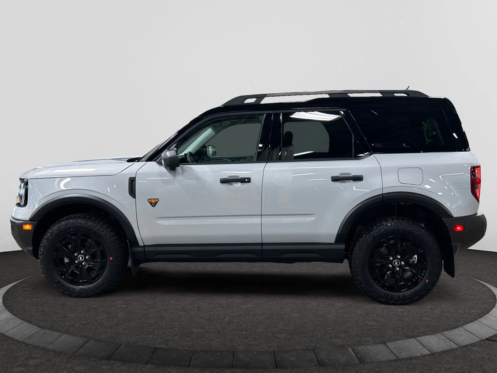 New 2026 Space White Metallic Ford Badlands image 2
