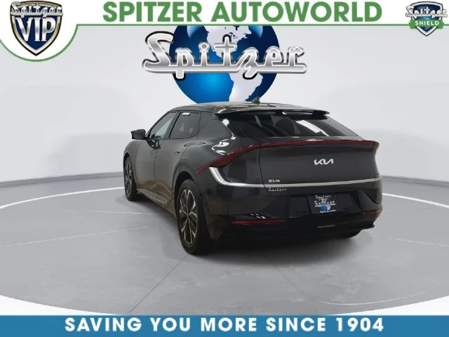 Used 2022 Gray Kia Wind image 13