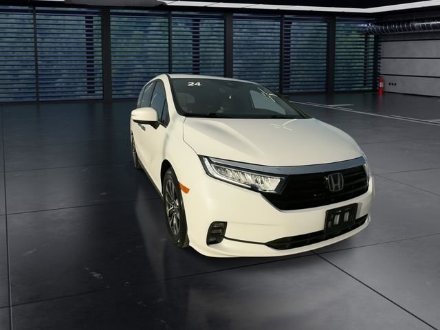 Used 2023  Honda EX-L image 3