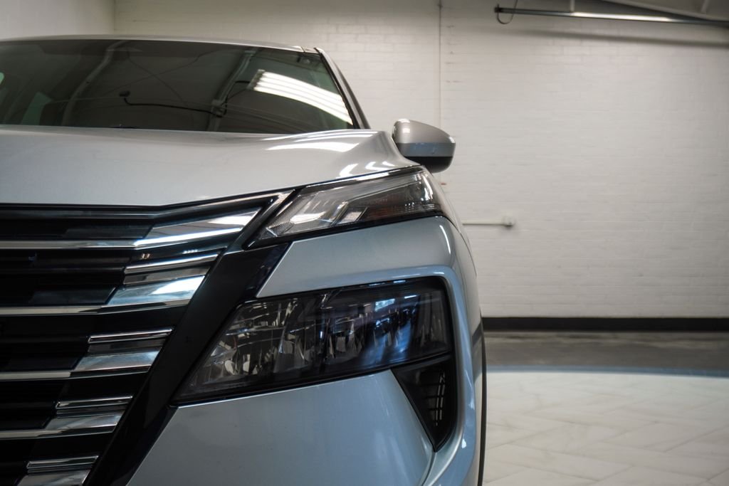 Used 2025 Silver Nissan SV image 35